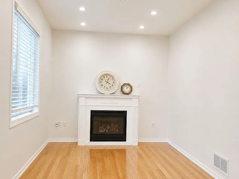 15 Ryder Cres — Photo 10