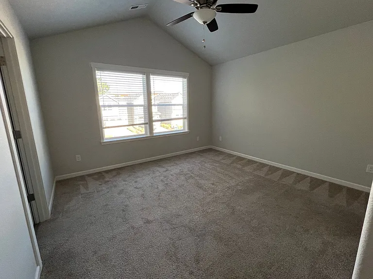 Four Seasons Crossing 11001-11037 — Photo 13