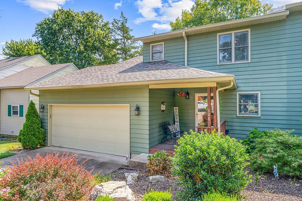128 Hampshire Dr - Property Image
