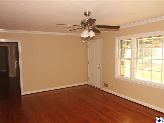 4th image of 103 Wildwood Dr