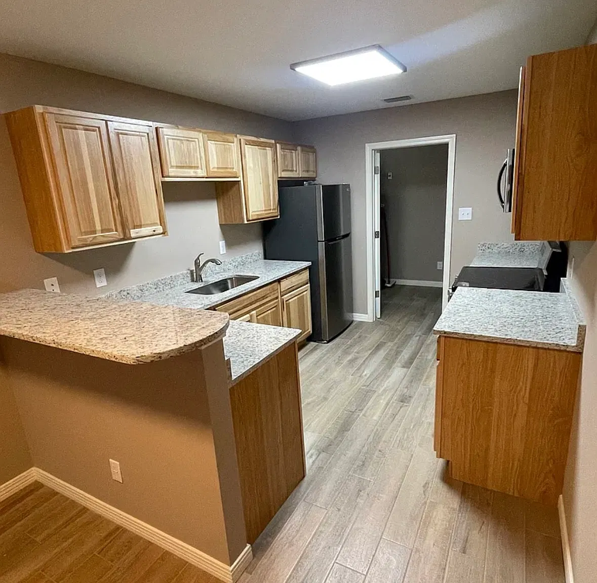 2 bed, 990 sqft, $1,450 — Photo 2