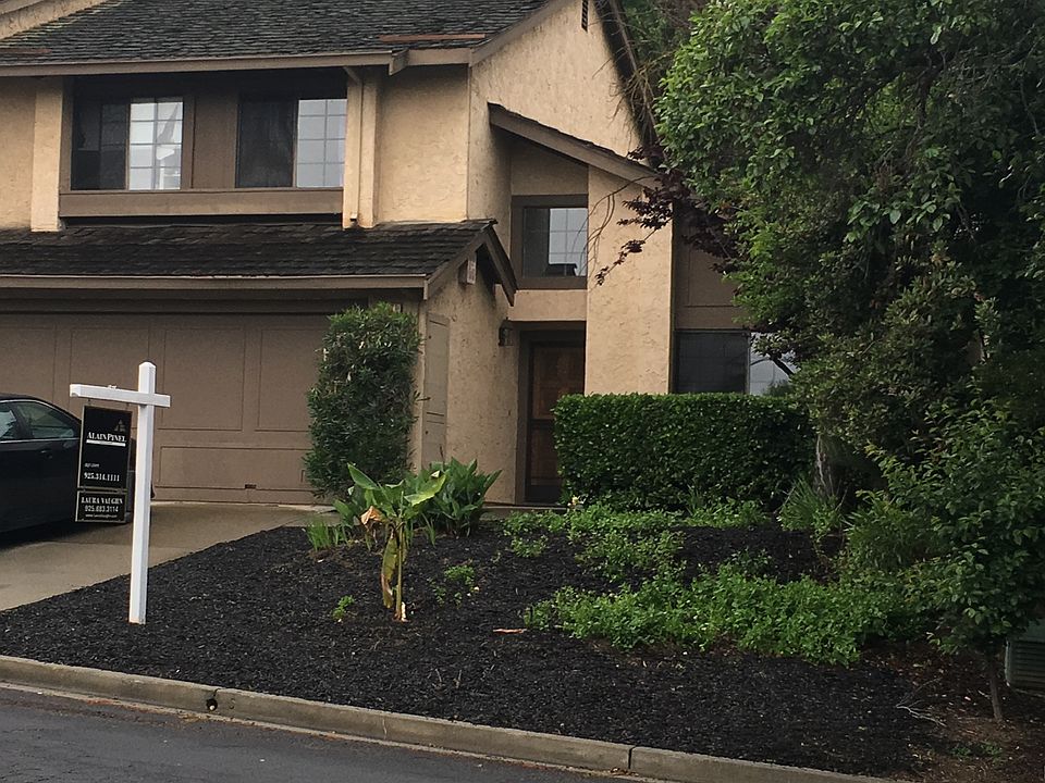 1st image of 2371 Sweetwater Dr
