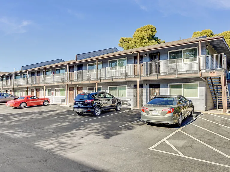 4050 Palos Verdes St_08