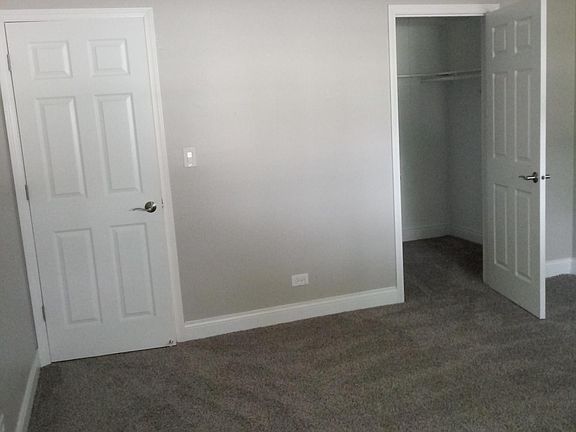 4th image of 16W525 Mockingbird Ln APT 205