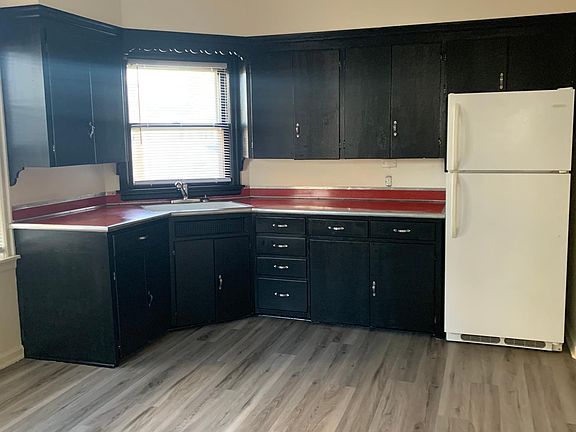 2nd image of 370 S State St #4