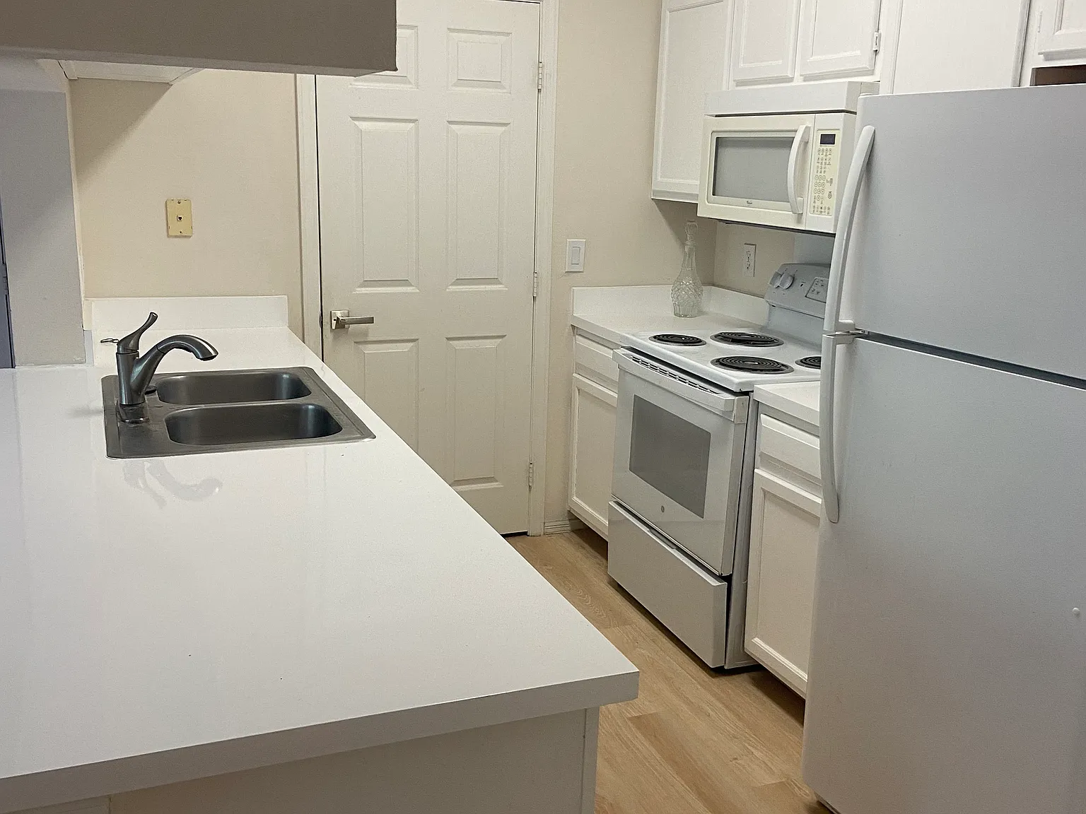 221 Colima Court — Photo 4