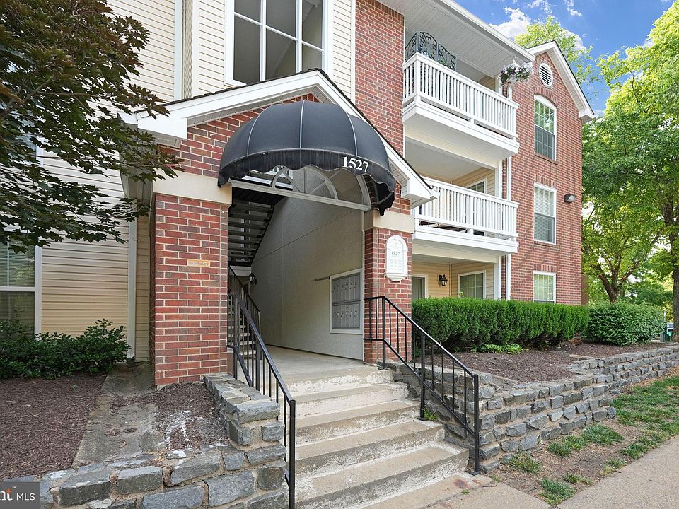 1st image of 1527 Lincoln Way APT 201B