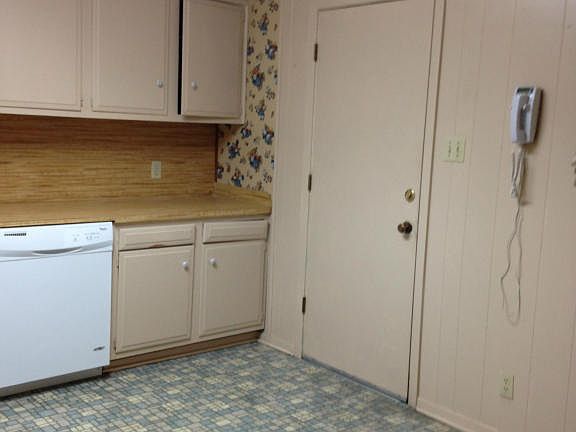 5th image of 301 Alexandria Hwy