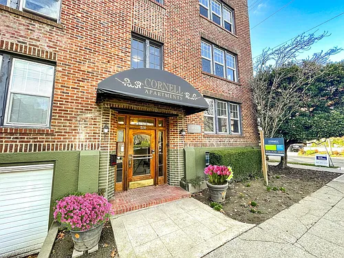 531 Malden Ave E Photo 1