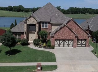 712 Waterwood Dr, Norman, OK 73072
