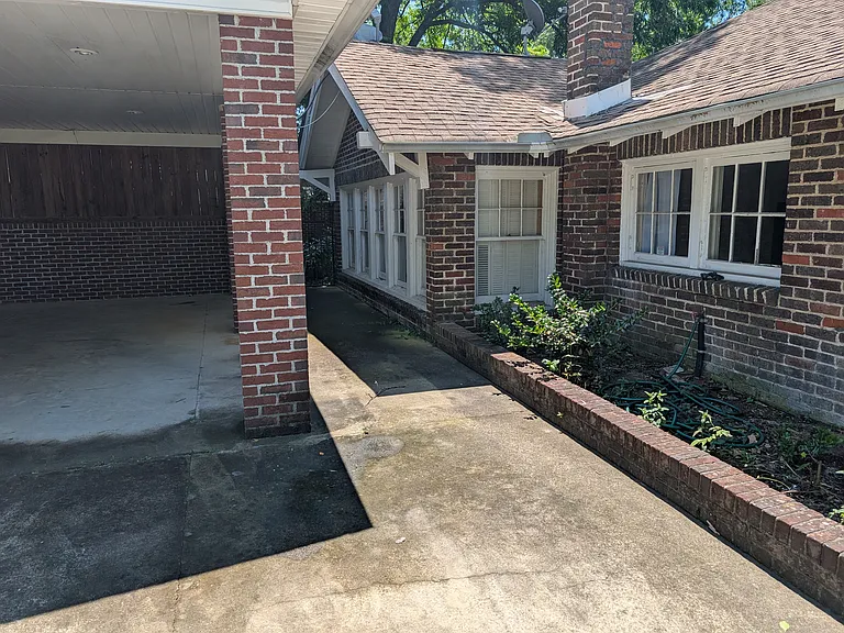 2201 Blossom St — Photo 12