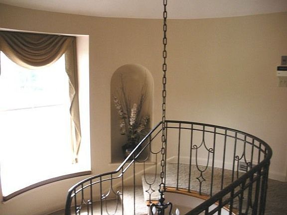 3rd image of 16801 Aldersyde Dr