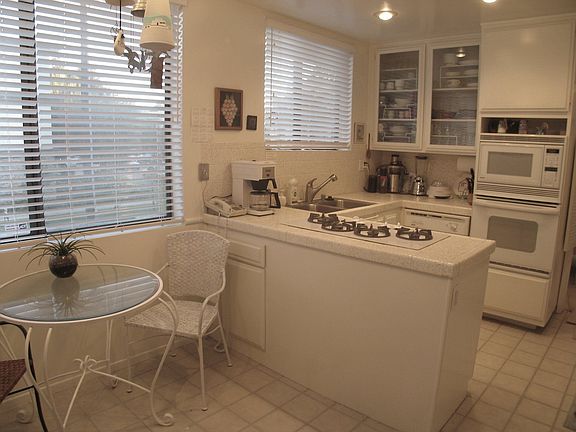 3rd image of 4542 Coldwater Canyon Ave APT 1