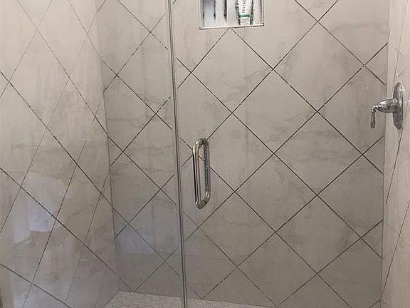 3rd image of 3139 Sawyer Dr