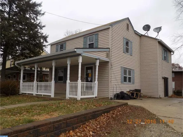821 E Penn Pines Blvd, Aldan, PA 19018