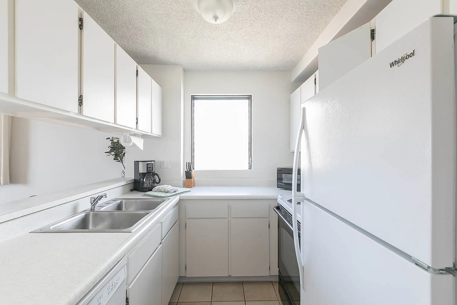 2240 Kuhio Ave — Photo 4