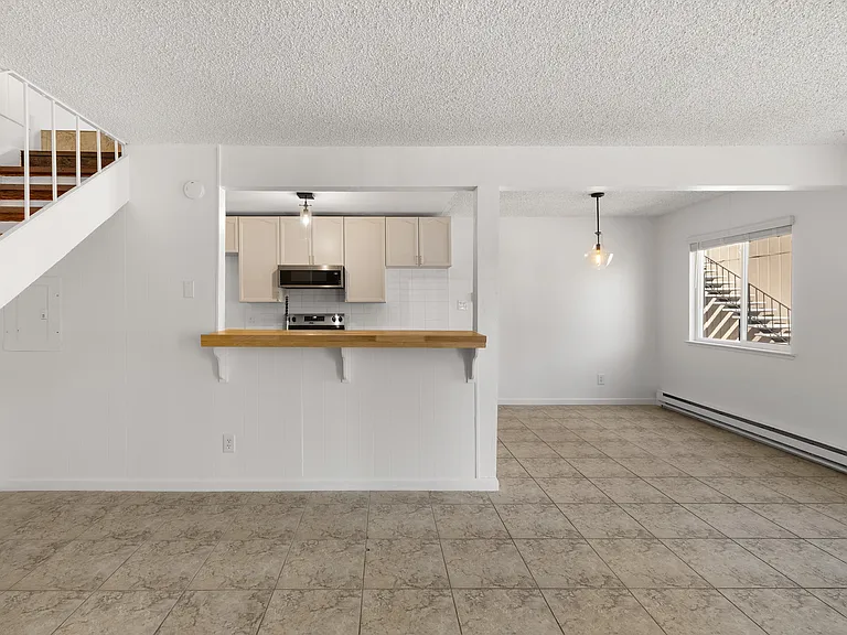 673 Pine Meadows Dr — Photo 2
