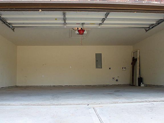 4th image of 20031 Timber Forest Dr