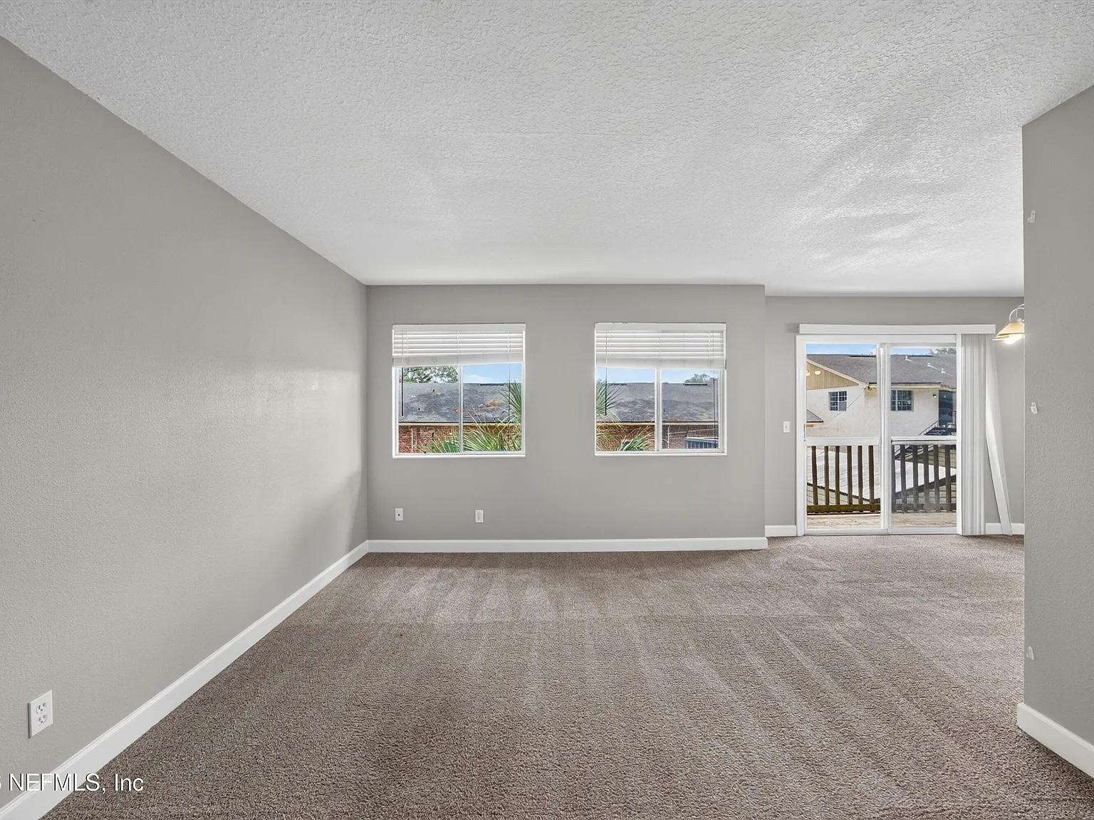 1 bed, 1.0 bath, 748 sqft, $1,150 — Photo 3