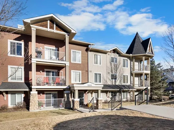 70 SW Panamount Dr NW #2205, Calgary, AB T3K 6G8