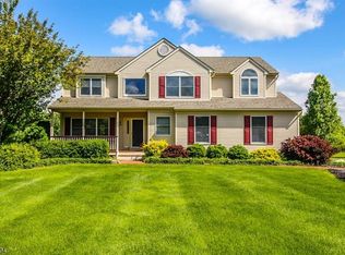 2 Green Farm Ln, Stockton, NJ 08559