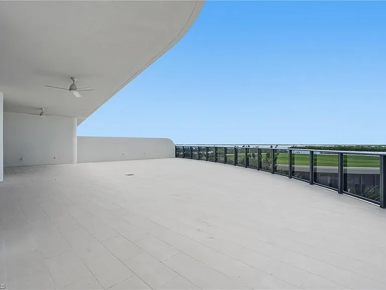 5100 Seagrass Blvd #201 — Photo 34