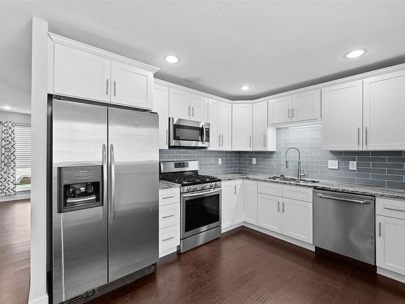 3rd image of 1735 Heffington Dr