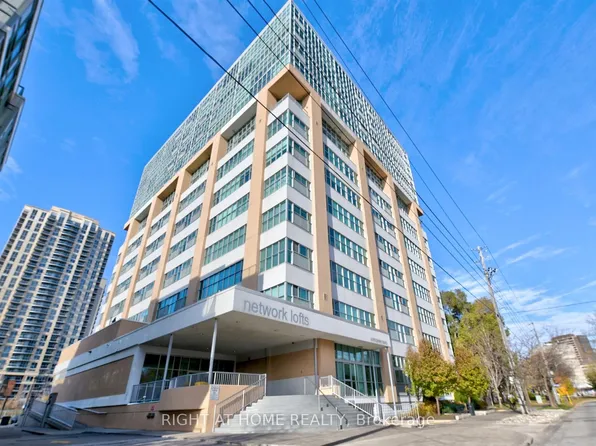2 Fieldway Rd #611, Toronto, ON M8Z 0B9