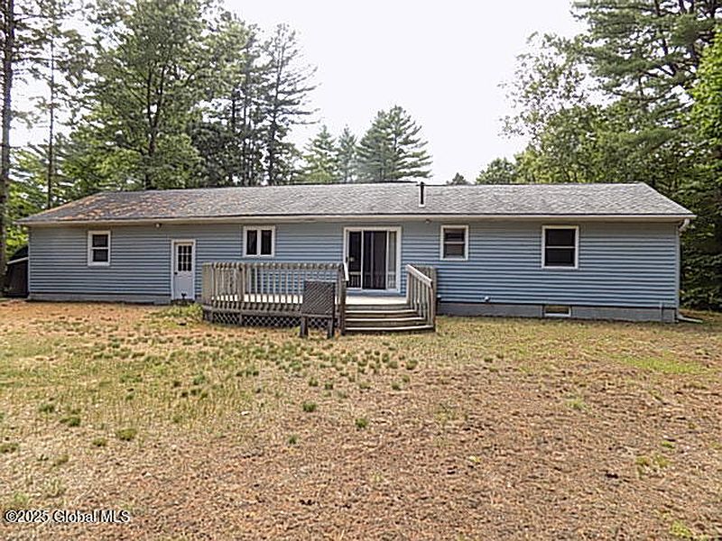 2nd image of 2 Treehouse Lane