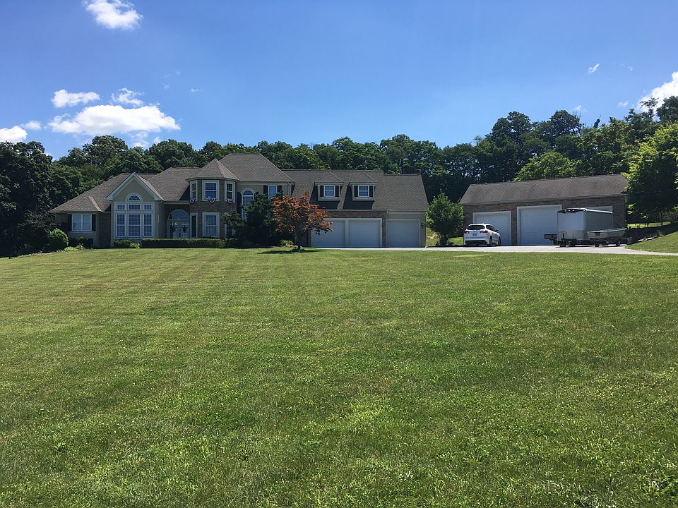 2nd image of 8455 Carpet Rd