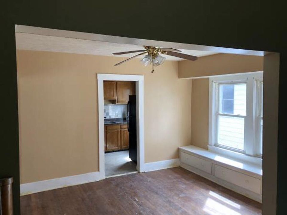 1st image of 3333 E 125th St