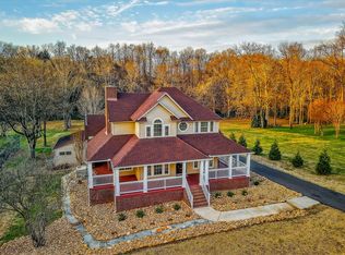 962 Indian Mound Dr, McMinnville, TN 37110