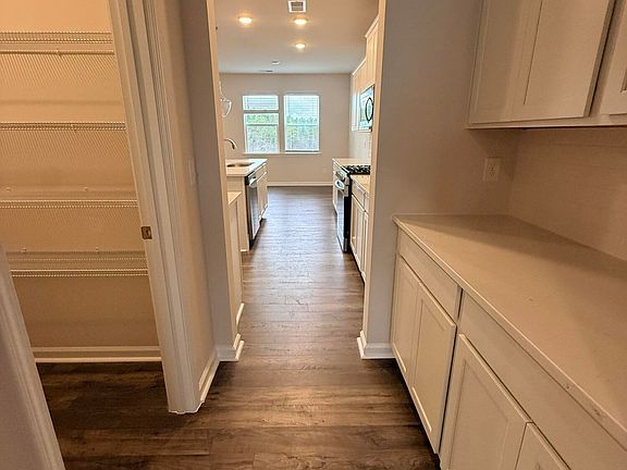 4th image of 5170 Tullamore Dr