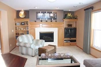 3rd image of 8066 Greenbriar Ln
