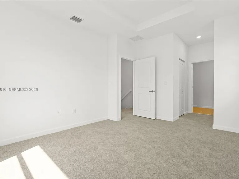 2623 SE 25th Ter — Photo 8