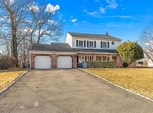 63 Fleetwood Dr, Rockaway, NJ 07866