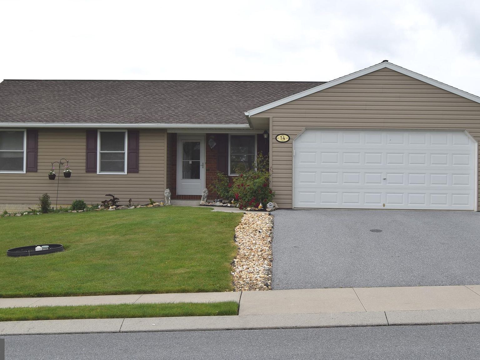 14 Meadow Dr, Newmanstown, PA 17073 Zillow