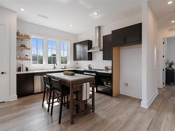4th image of 991 Bibbs Cir NW #26