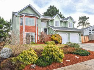 1953 Arthur St, North Bend, OR 97459