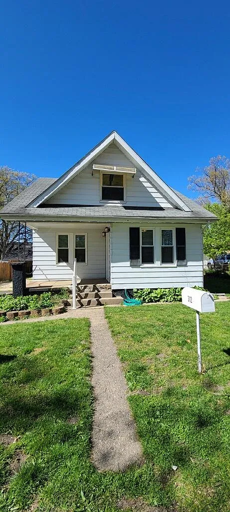312 E Garfield St photo 1
