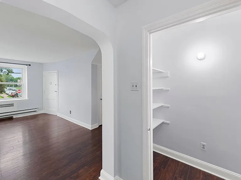 105 Saint Laurence Rd — Photo 12
