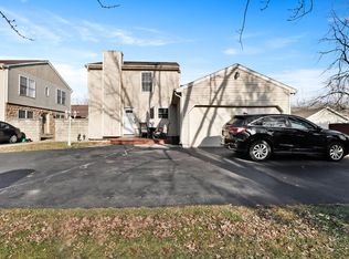 829 Johnson St #B, Chesterton, IN 46304