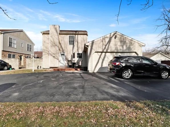 829 Johnson St #B, Chesterton, IN 46304