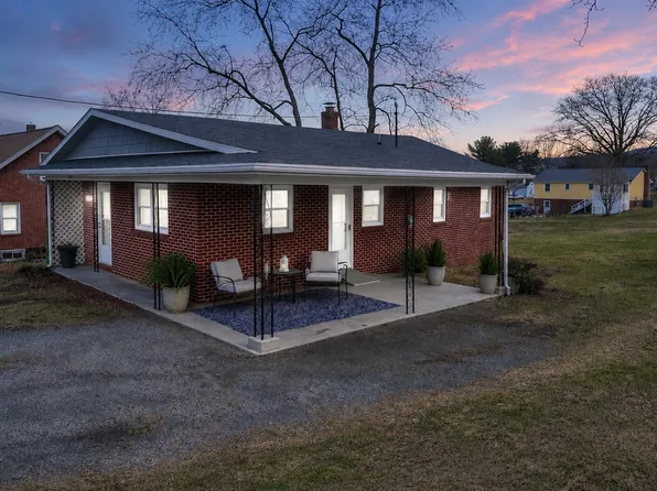 1025 W Washington St, Wytheville, VA 24382