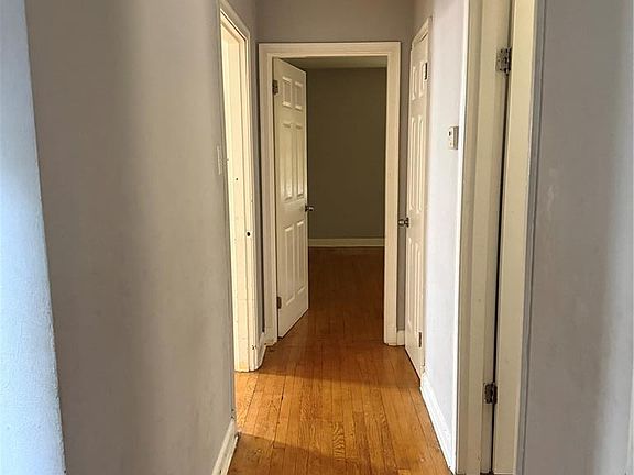 3rd image of 1234 Meyer St