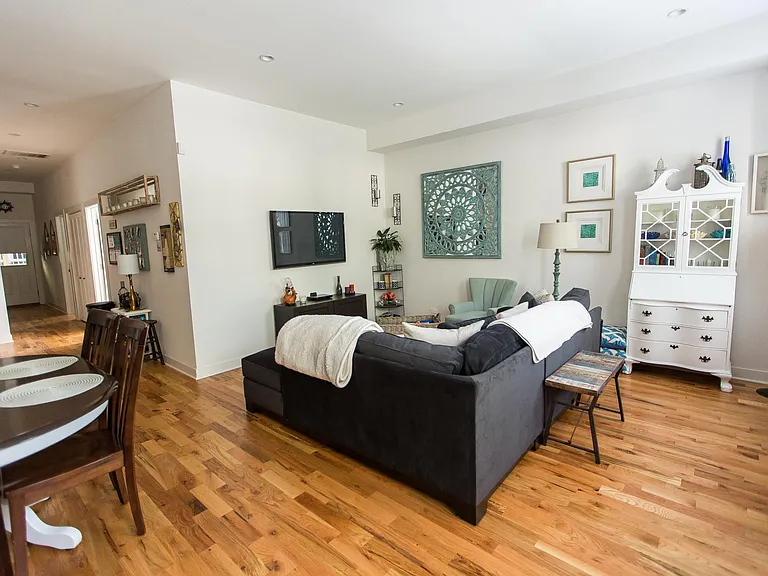 1717 N Orleans St #1 — Photo 6