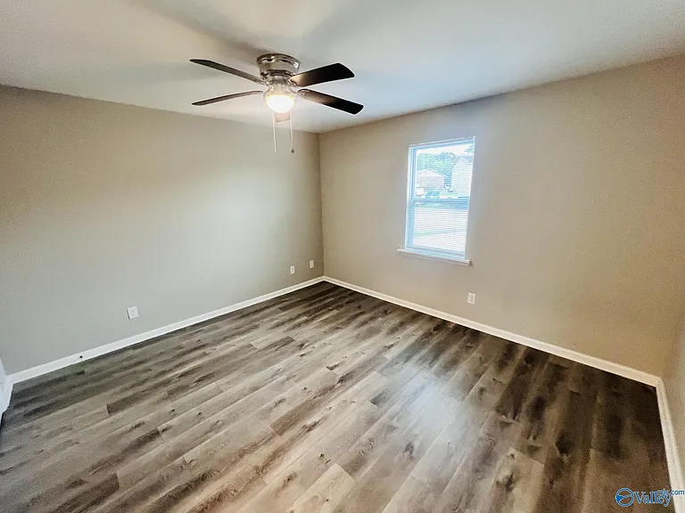 1870 Graymont Ln SW #B — Photo 8