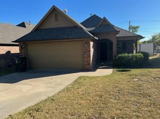 815 W Oak St N, Collinsville, OK 74021