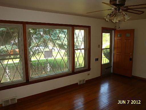 2nd image of 61 E Lyndale Ave