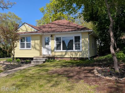 3605 Jackson Blvd, White Lake, MI, 48383